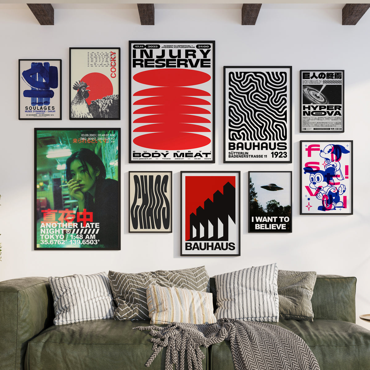 Mur de galerie rouge moderne