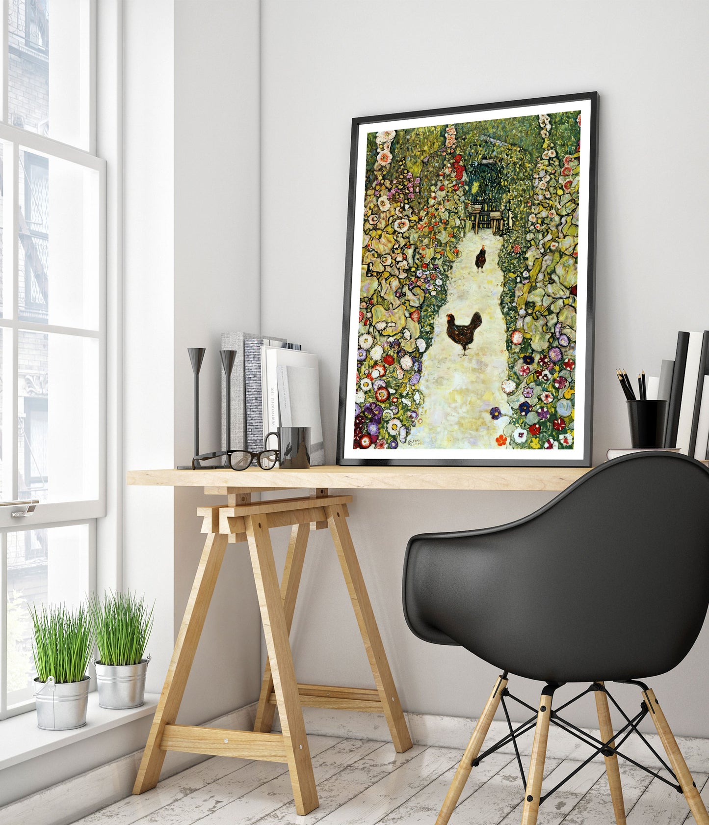 Chemin de jardin avec des poulets