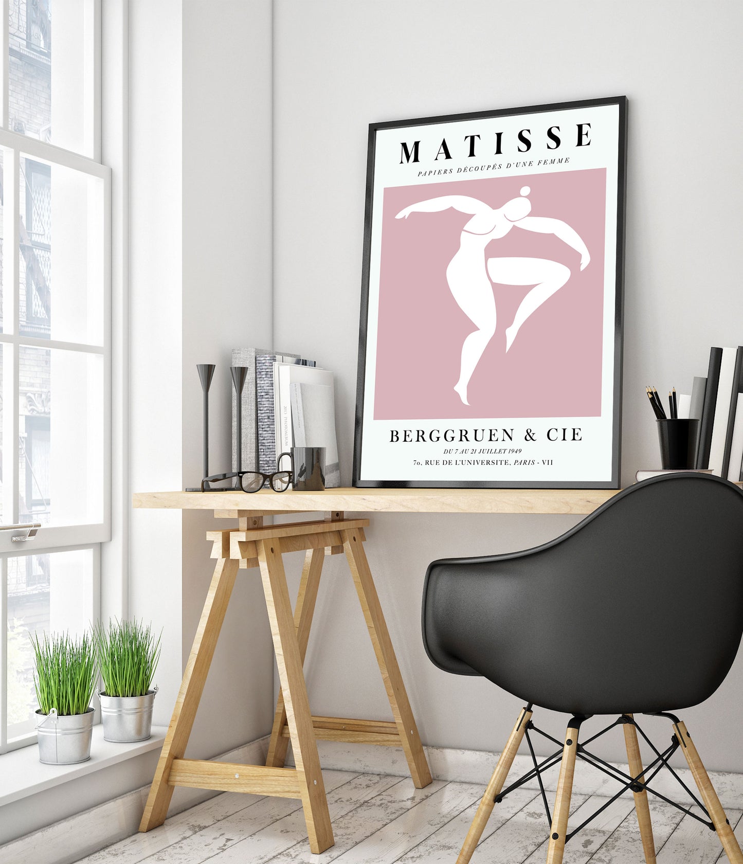 Une Femme Rose, Dansante