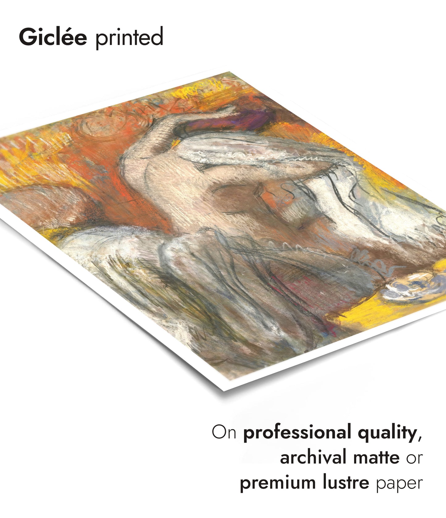 Sitzende Badende trocknet ihren Nacken