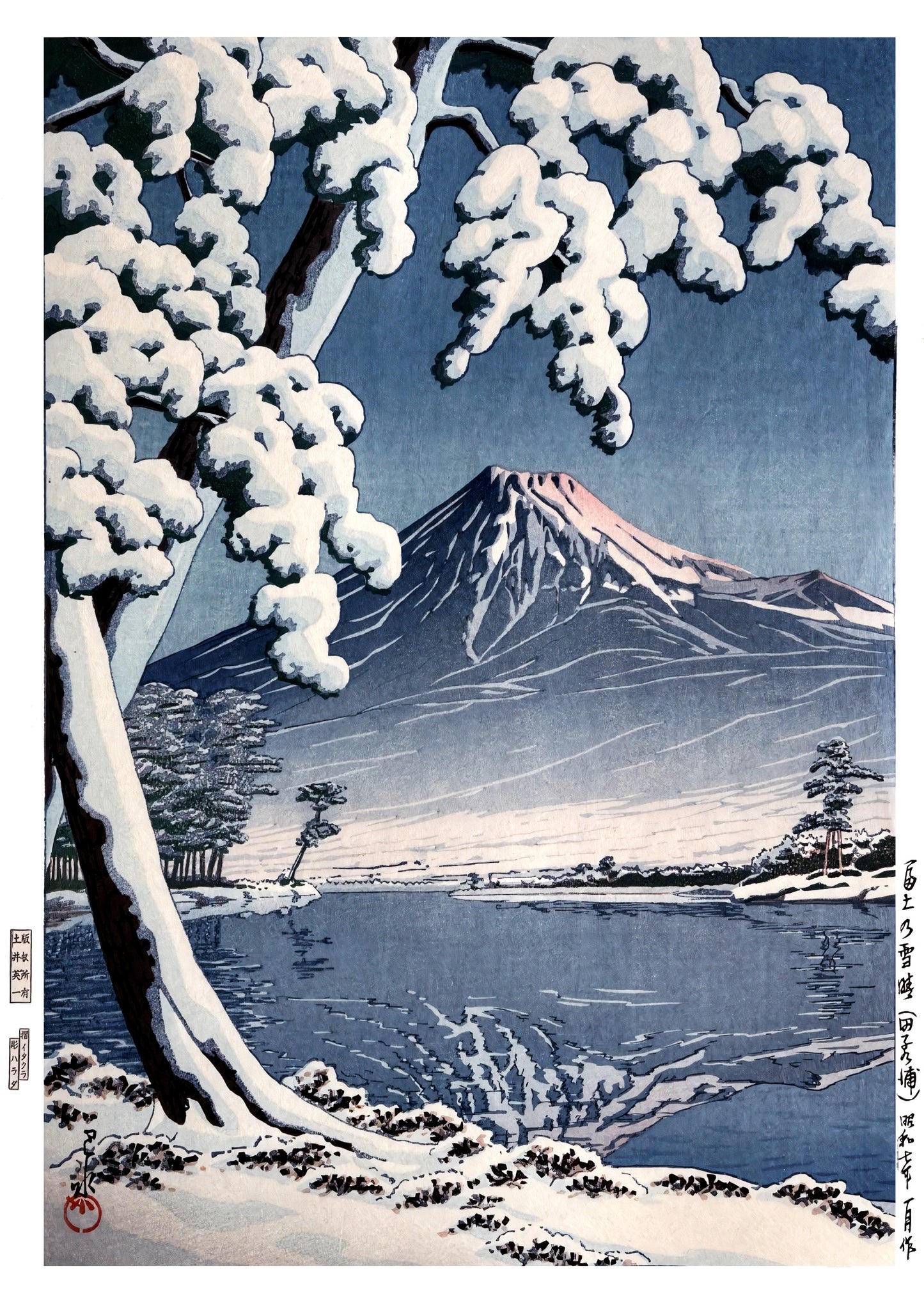 Mt Fuji efter snö i Tagonoura-bukten