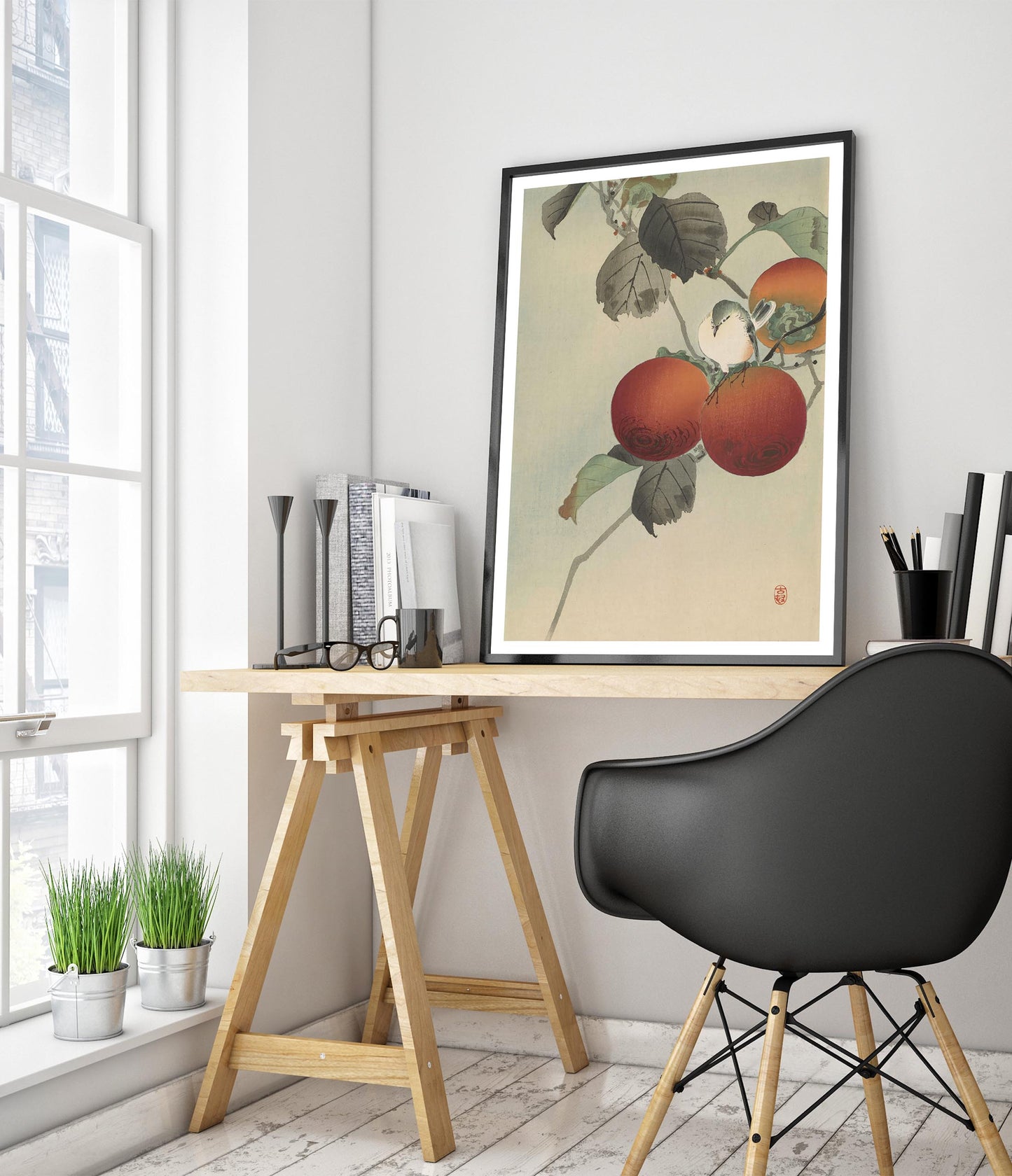 Nötkråka ovanpå persimonträdet